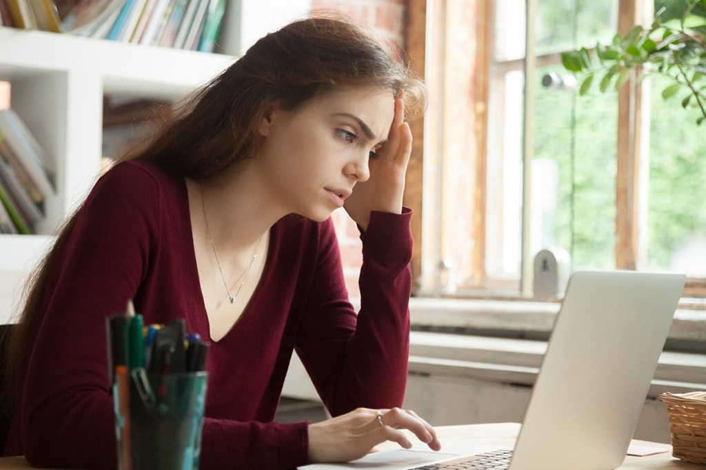 tenant receiving an email from a property manager